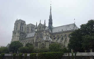 写真:セーヌ川の中洲シテ島