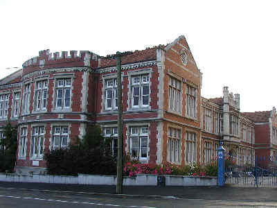 写真:坂の多い街ダニーデン