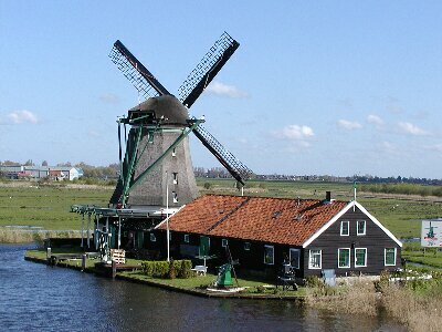 写真:ザーンセ・スカンスの風車