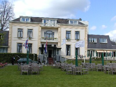 写真:ペータースワーグの貴族の館