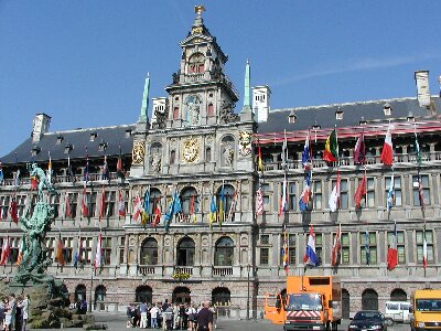 写真:ベルギーに入りアントワープへ