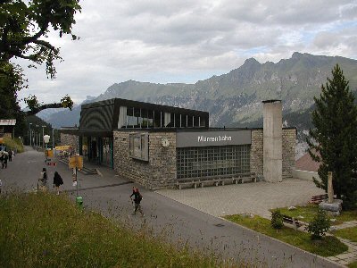 写真:崖の上の村ミューレンに2泊3日滞在