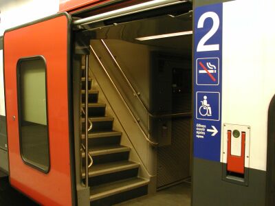 写真:スキーとウィンターハイキングをするため冬のスイスへ