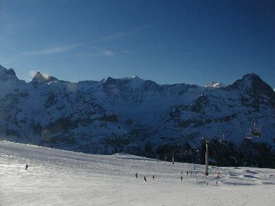 写真:フィルスト・オーバーヨッホでスキー