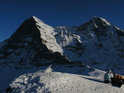 写真:アイガーグレッチャーとラウバーホルンからスキー滑走