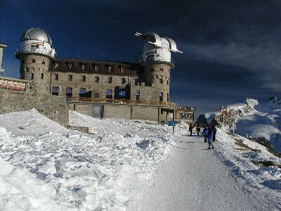 写真:ロートホルンとゴルナーグラードでスキー(TADA)