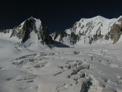 写真:モンブランを空中から眺め、シャモニへ戻る
