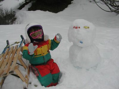 写真:クライネシャイデックなどでそりすべり（シュリッテン）