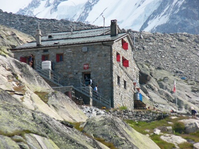 写真:ローテンボーデンからモンテローザヒュッテへ（TADA)