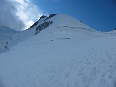 写真:モンテローザに届かず（TADA）