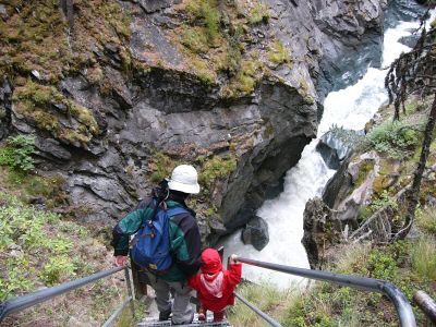 写真:ゴルナーシュルフトへハイキング