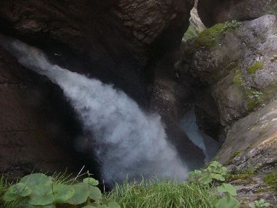 写真:シュタウプバッハとトリュンメルバッハの滝