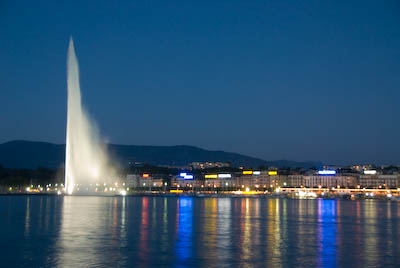 写真:ジュネーヴ旧市街散策とレマン湖の夕焼け