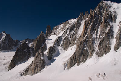 写真:空中ゴンドラでイタリアのエルブロンネルへ（TADA)