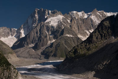 写真:モンタンヴェールの夕方（TADA）