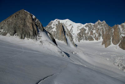 写真:エギーユ・ド・ミディとエルブロンネルへ