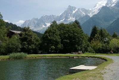 写真:レ・シャヴァンとル・プラリオン山頂