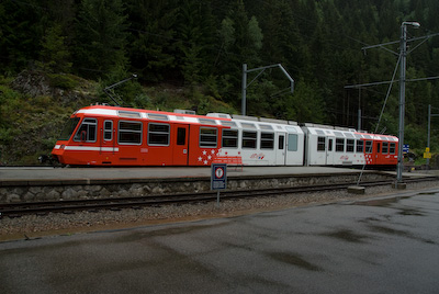 写真:フリブールへの移動とホテル・デ・ラ・ローズ