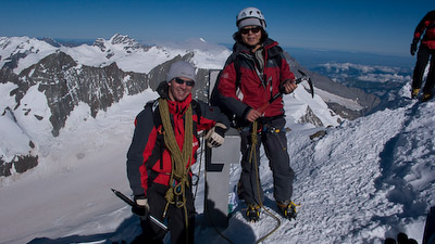 写真:フィンスターアールホルン登頂