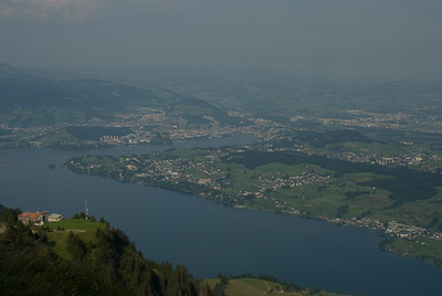 写真:リギ展望台～登山鉄道と山岳観光のパイオニア