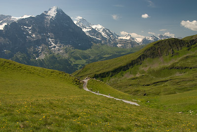 写真:山上湖バッハアルプゼーへハイキング
