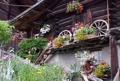 写真:ミューレンとアルメントフーベル展望台