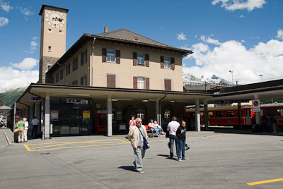 写真:サンモリッツのドルフ地区を散策