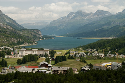 写真:シルス湖クルーズとマローヤ