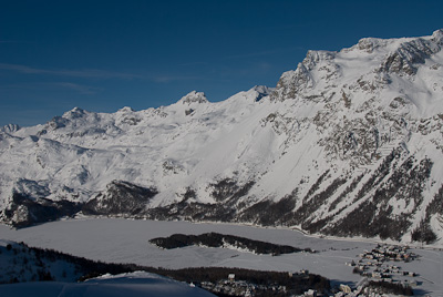 写真:フルッチェラスでスキー