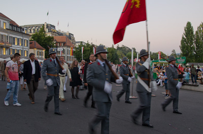 写真:レ・プレイヤードとウシーの建国記念日の夜